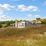 Hanne - 750m From The Sea By Interhome