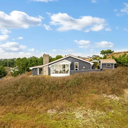 Hanne - 750m From The Sea By Interhome